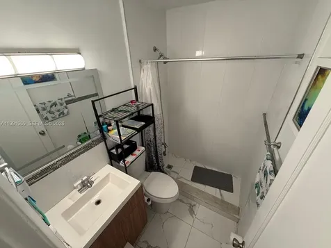 625 E 8th Lane Hialeah FL 33010