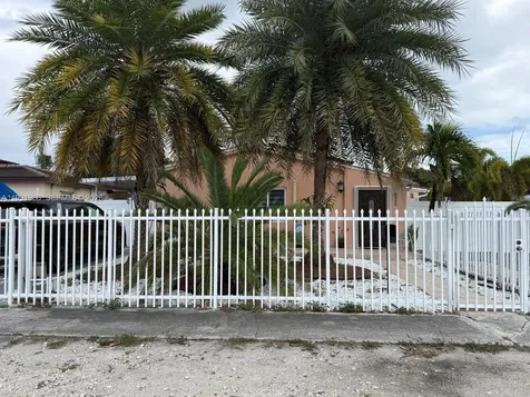 625 E 8th Lane Hialeah FL 33010