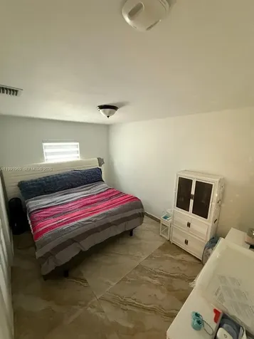 625 E 8th Lane Hialeah FL 33010