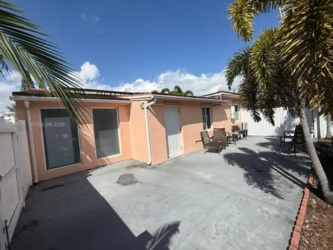 625 E 8th Lane Hialeah FL 33010