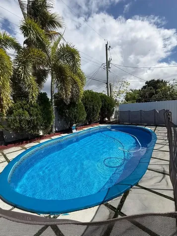 625 E 8th Lane Hialeah FL 33010