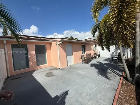 625 E 8th Lane Hialeah FL 33010