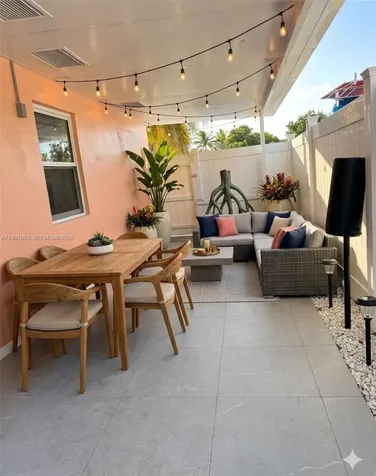 625 E 8th Lane Hialeah FL 33010