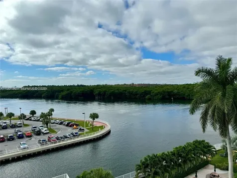 400 Kings Point Drive Sunny Isles Beach FL 33160