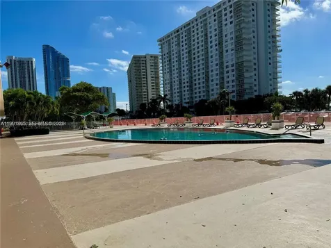 400 Kings Point Drive Sunny Isles Beach FL 33160