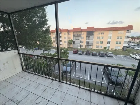 4152 Inverrary Drive Lauderhill FL 33319