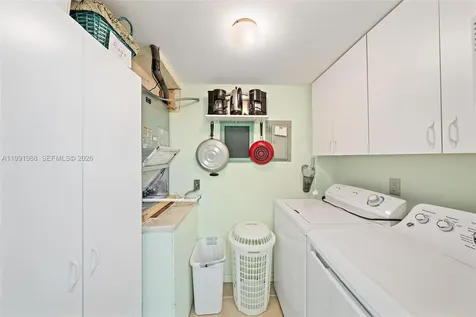 301 Pine Ridge Circle Green Acres FL 33463
