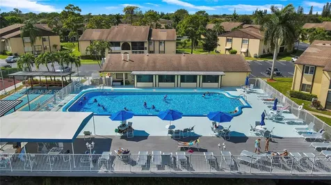 301 Pine Ridge Circle Green Acres FL 33463