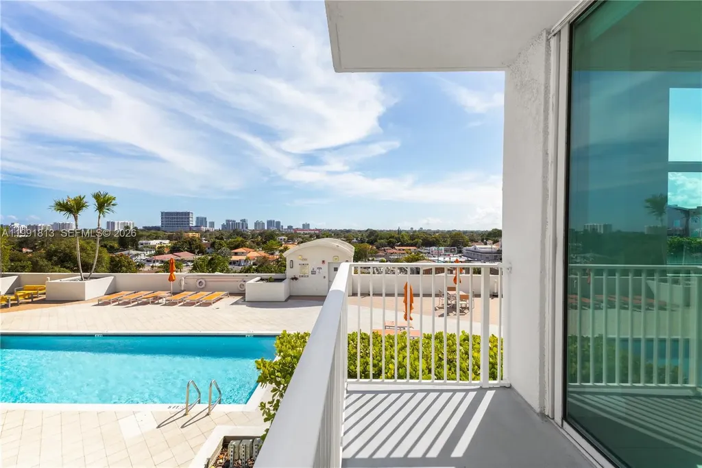 3180 SW 22nd Street Miami FL 33145
