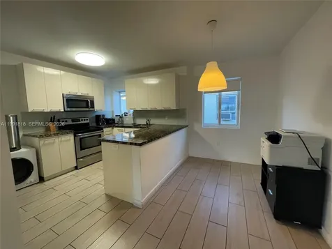 625 77th Street Miami Beach FL 33141