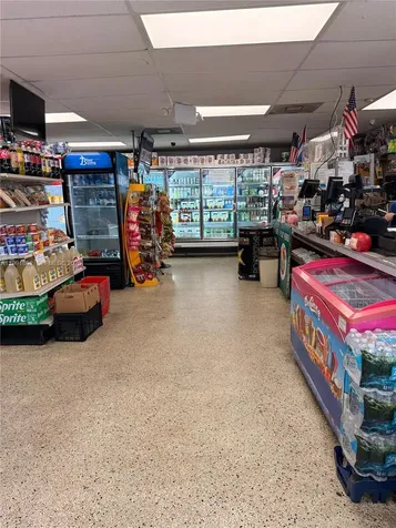 3381 NW 7th Street Miami FL 33125