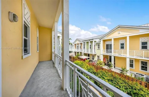 10711 NW 75th Lane Doral FL 33178