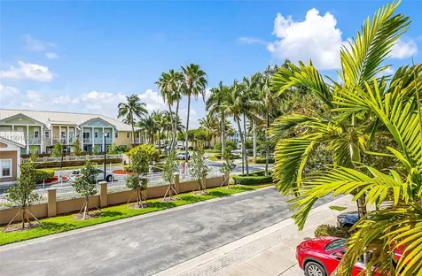 10711 NW 75th Lane Doral FL 33178
