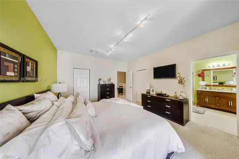 10711 NW 75th Lane Doral FL 33178