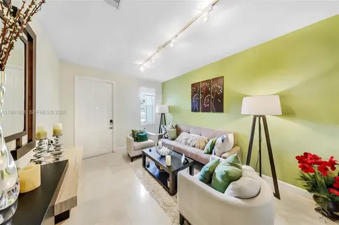 10711 NW 75th Lane Doral FL 33178