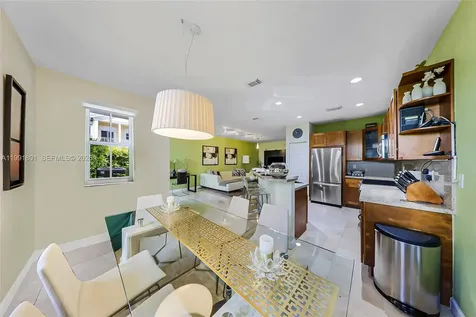 10711 NW 75th Lane Doral FL 33178