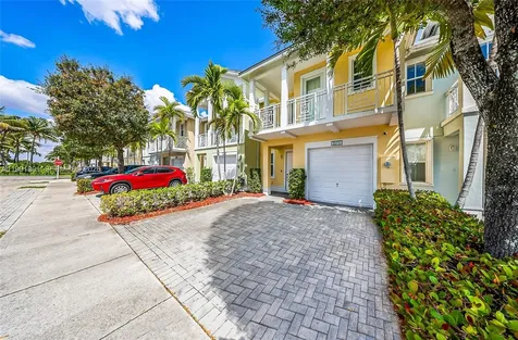 10711 NW 75th Lane Doral FL 33178