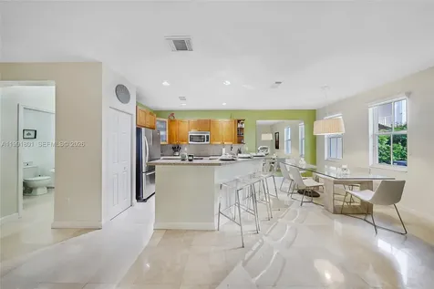 10711 NW 75th Lane Doral FL 33178