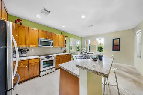 10711 NW 75th Lane Doral FL 33178