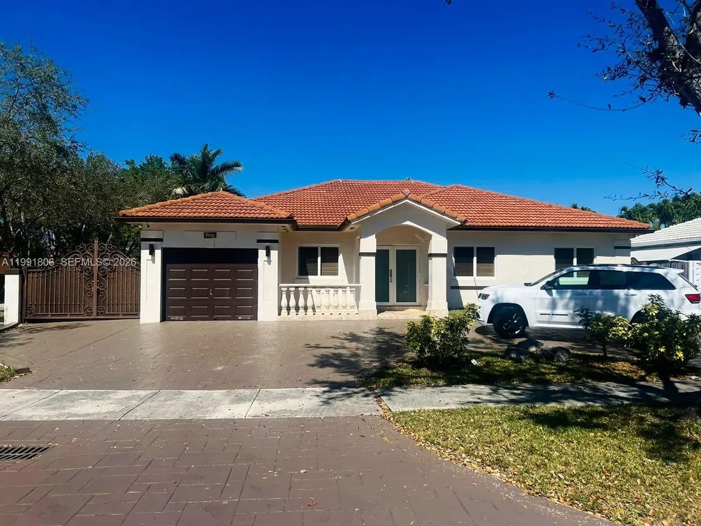 8899 NW 176th Lane Hialeah FL 33018