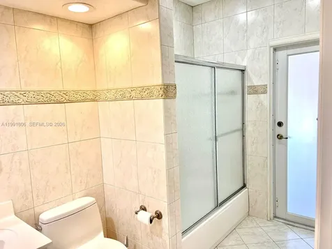 8899 NW 176th Lane Hialeah FL 33018