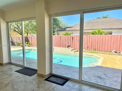 8899 NW 176th Lane Hialeah FL 33018