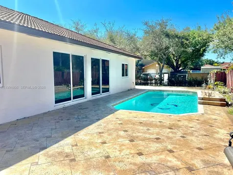 8899 NW 176th Lane Hialeah FL 33018