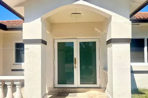 8899 NW 176th Lane Hialeah FL 33018