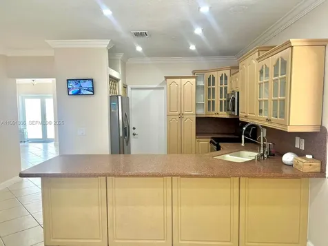 8899 NW 176th Lane Hialeah FL 33018