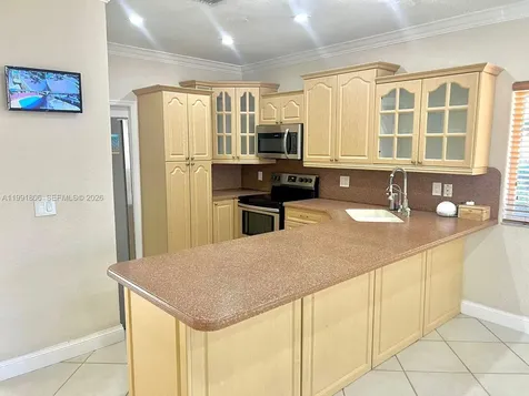 8899 NW 176th Lane Hialeah FL 33018