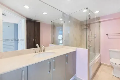 7728 Collins Avenue Miami Beach FL 33141