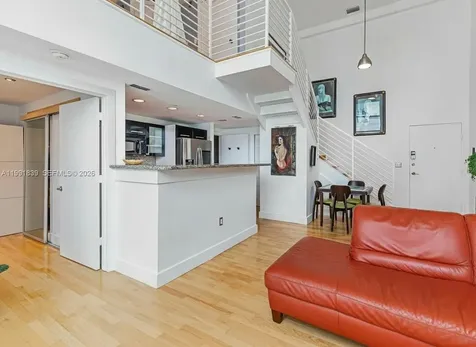 7728 Collins Avenue Miami Beach FL 33141