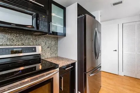 7728 Collins Avenue Miami Beach FL 33141