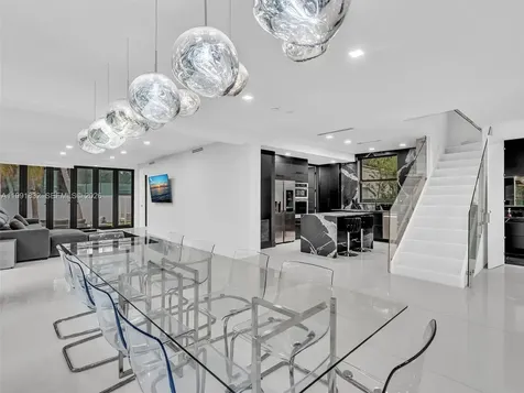 3010 Alton Road Miami Beach FL 33140