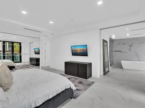 3010 Alton Road Miami Beach FL 33140