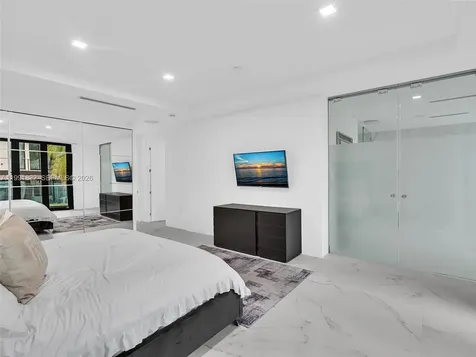 3010 Alton Road Miami Beach FL 33140
