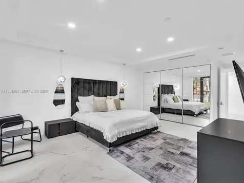 3010 Alton Road Miami Beach FL 33140
