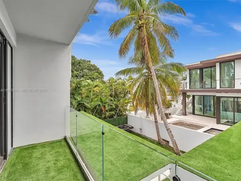 3010 Alton Road Miami Beach FL 33140
