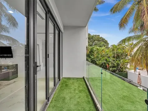 3010 Alton Road Miami Beach FL 33140