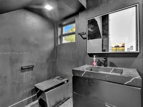 3010 Alton Road Miami Beach FL 33140