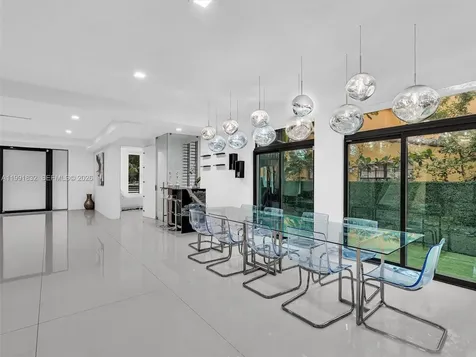 3010 Alton Road Miami Beach FL 33140