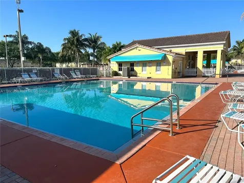 1586 SE 27th Court Homestead FL 33035