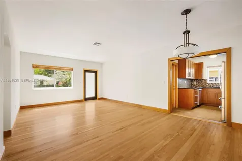 2431 Overbrook Street Miami FL 33133