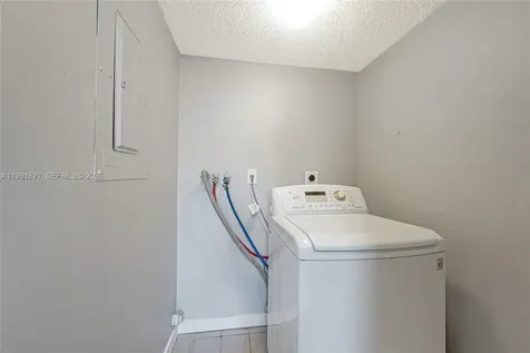 6557 SW 41st Court Davie FL 33314