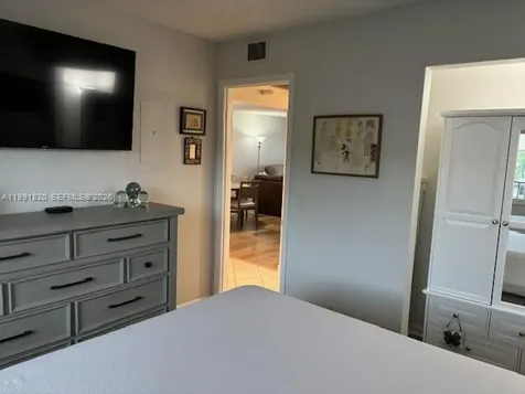 1001 SW 128th Terrace Pembroke Pines FL 33027