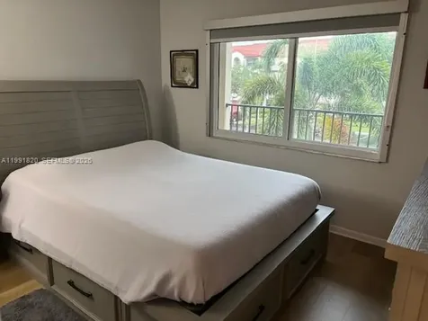 1001 SW 128th Terrace Pembroke Pines FL 33027