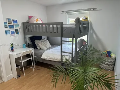 2002 Andromeda Lane Weston FL 33327