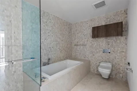88 SW 7th Street Miami FL 33130