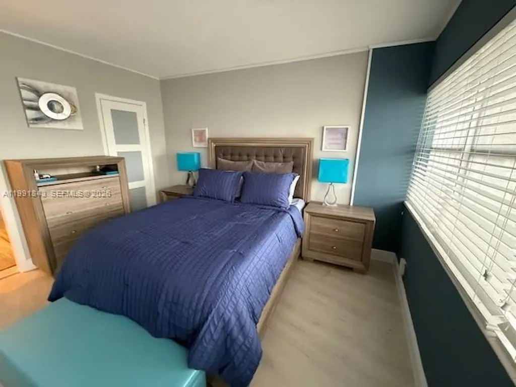 3250 NE 28th Street Fort Lauderdale FL 33308