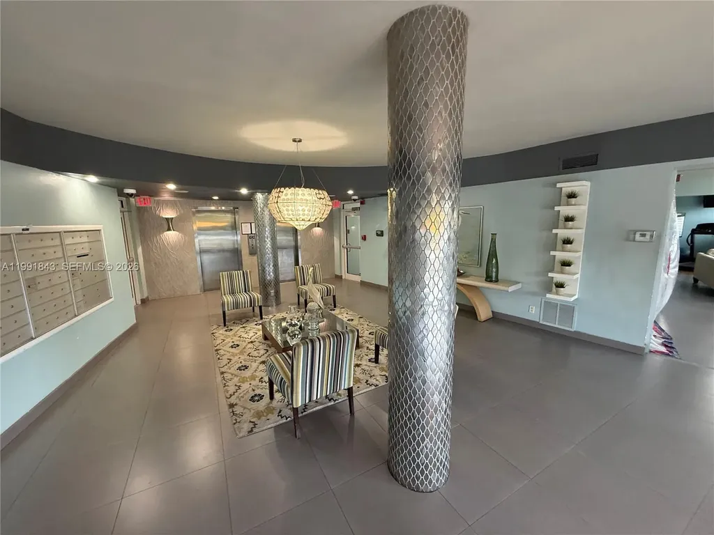3250 NE 28th Street Fort Lauderdale FL 33308